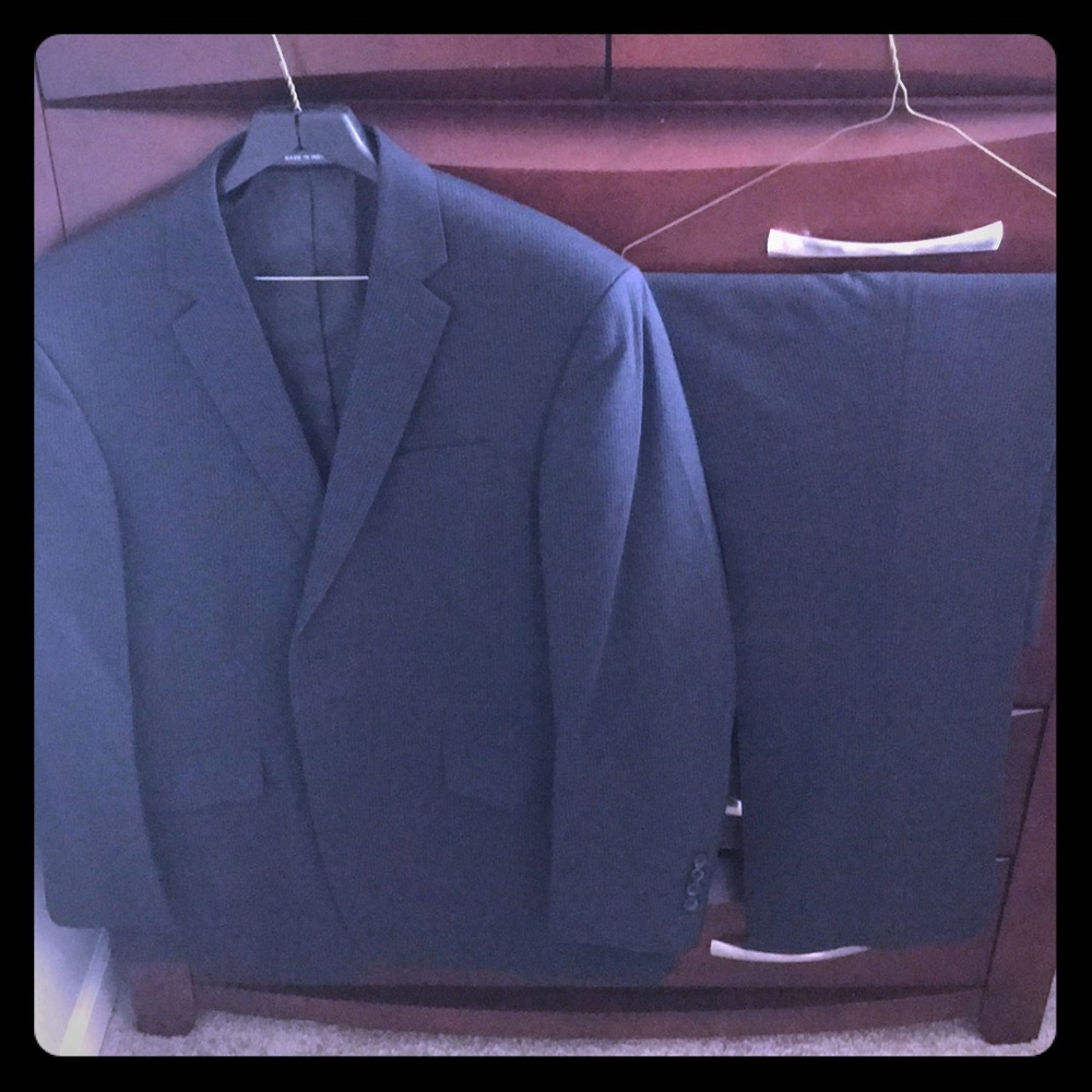 Men’s Dark Grey 2 piece suit